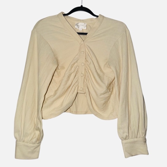 Line And Dot Size Large Rouched Top - Picture 2 of 7